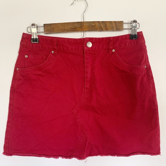 Forever 21 Dresses & Skirts - Forever 21 raw hem red skirt Sz small